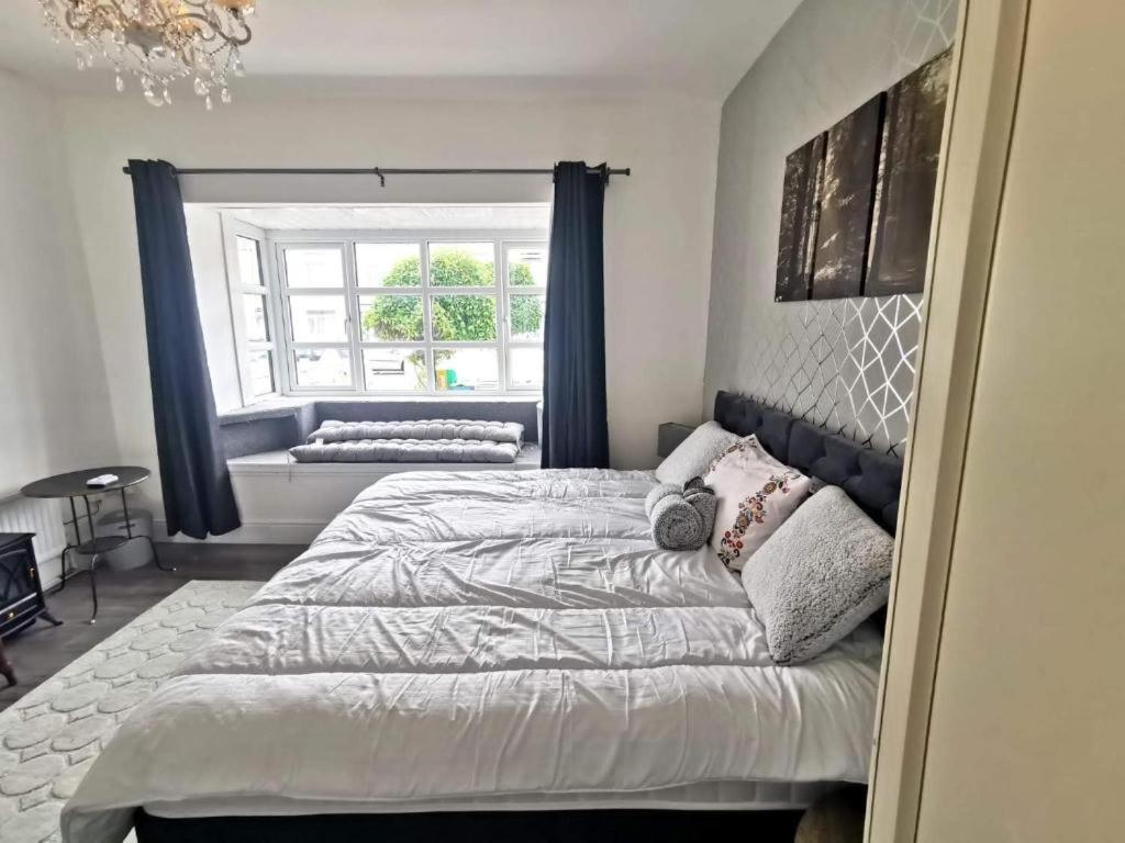 City Centre Room, Wifi, Share Facility Swansea Esterno foto