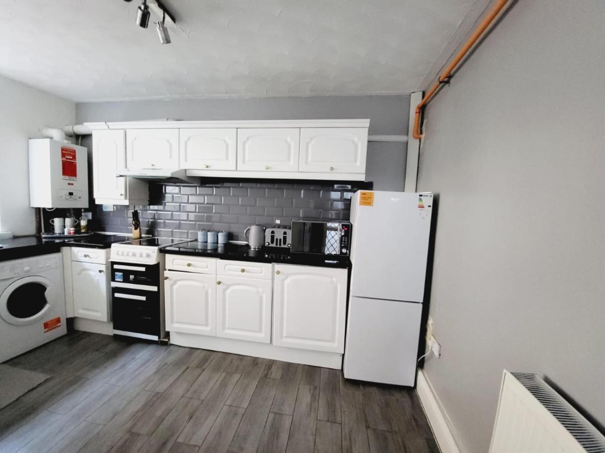 City Centre Room, Wifi, Share Facility Swansea Esterno foto